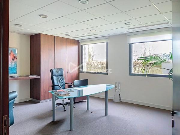 LOCAUX A LOUER 400 M2