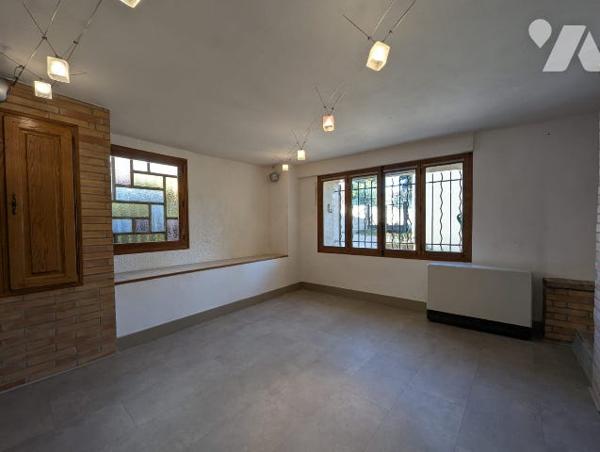 MAISON individuelle "de village" 94 m² T4 au calme à Plan de Cuques