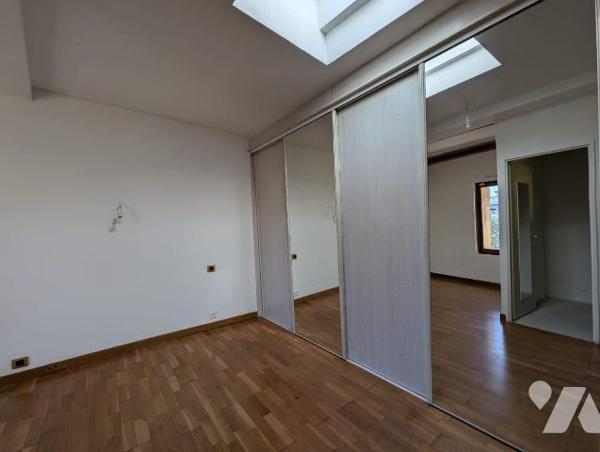 MAISON individuelle "de village" 94 m² T4 au calme à Plan de Cuques