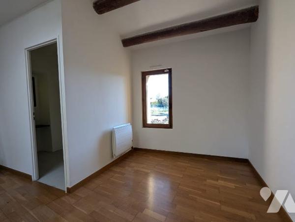 MAISON individuelle "de village" 94 m² T4 au calme à Plan de Cuques