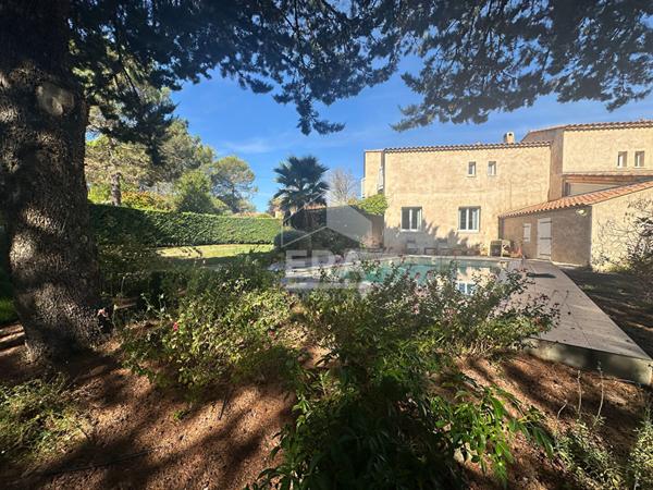 A VENDRE 83470 SAINT MAXIMIN LA SAINTE BAUME MAISON T5 DE 120M² SUR 1200M² DE JARDIN PISCINE DEPENDANCE