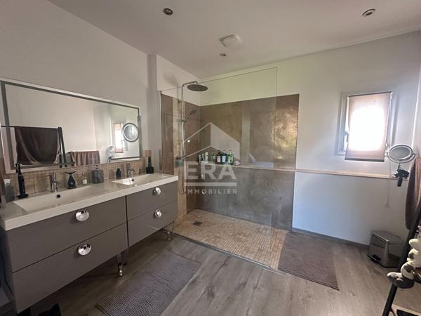 A VENDRE 83470 SAINT MAXIMIN LA SAINTE BAUME MAISON T5 DE 120M² SUR 1200M² DE JARDIN PISCINE DEPENDANCE