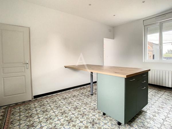 Belle rénovation pour cette maison 3 chambres, terrasse et jardin