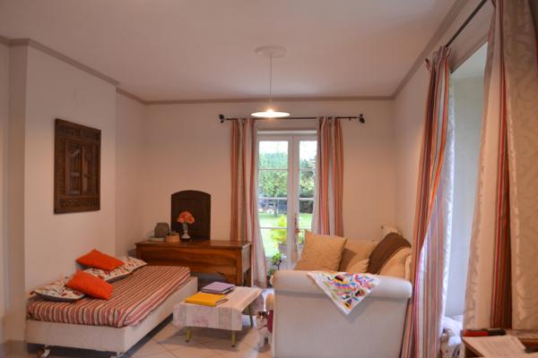 PERIPHERIE EST CHATELLERAULT - BELLE MAISON EN PIERRES