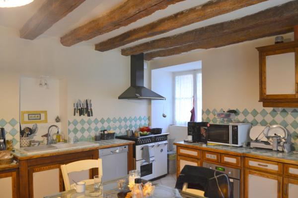 PERIPHERIE EST CHATELLERAULT - BELLE MAISON EN PIERRES