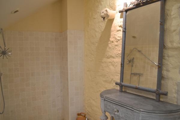 PERIPHERIE EST CHATELLERAULT - BELLE MAISON EN PIERRES