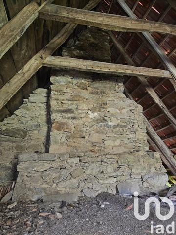 Grange 2 pièces de 40 m² à Altillac (19120)