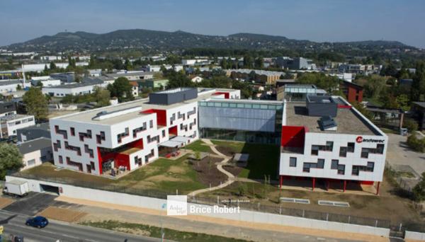 Bureaux à vendre ou à louer Dardilly quartier d'affaires TECHLID terrain arboré