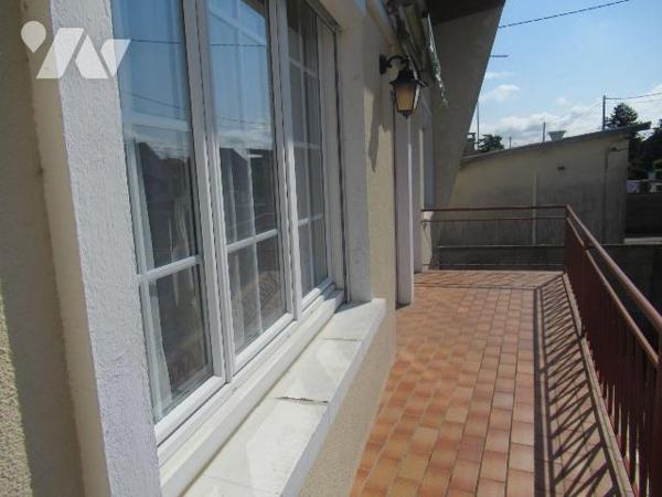 A vendre à la rivière de corps maison de 1961, implantée sur une jolie parcelle de 536m². Au 1e...