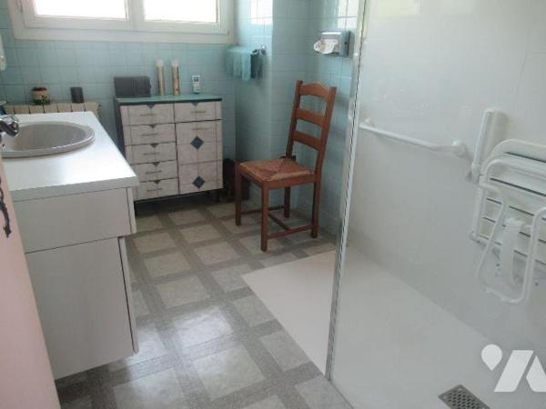 A vendre à la rivière de corps maison de 1961, implantée sur une jolie parcelle de 536m². Au 1e...