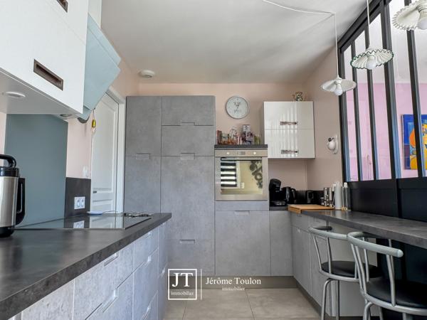 Maison
                                                                                                                                                                                                                                                                                                                        5 pièce(s)                                                                                                                                                                                                          3 chambre(s)                                                                                                                                                                                                          113  m²