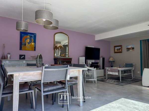 Maison
                                                                                                                                                                                                                                                                                                                        5 pièce(s)                                                                                                                                                                                                          3 chambre(s)                                                                                                                                                                                                          113  m²