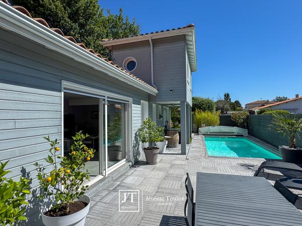 Maison
                                                                                                                                                                                                                                                                                                                        5 pièce(s)                                                                                                                                                                                                          3 chambre(s)                                                                                                                                                                                                          113  m²