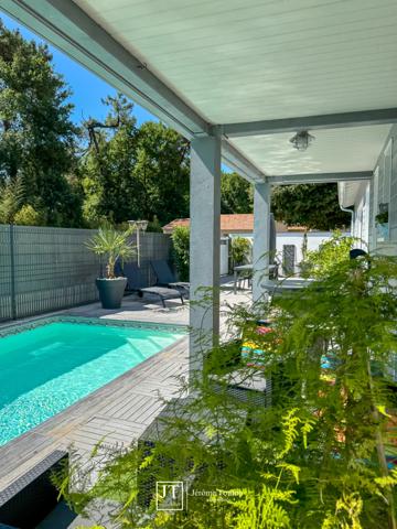Maison
                                                                                                                                                                                                                                                                                                                        5 pièce(s)                                                                                                                                                                                                          3 chambre(s)                                                                                                                                                                                                          113  m²