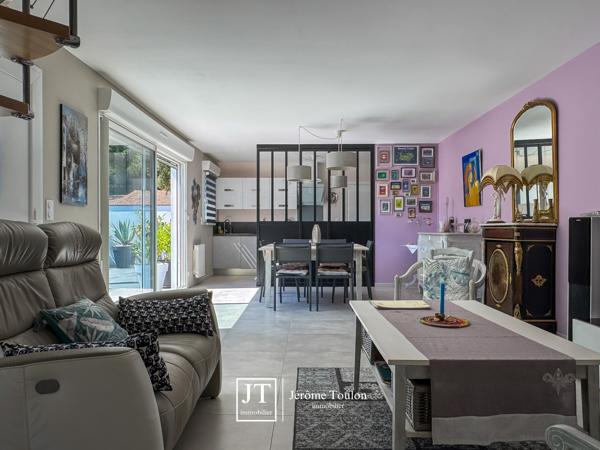 Maison
                                                                                                                                                                                                                                                                                                                        5 pièce(s)                                                                                                                                                                                                          3 chambre(s)                                                                                                                                                                                                          113  m²