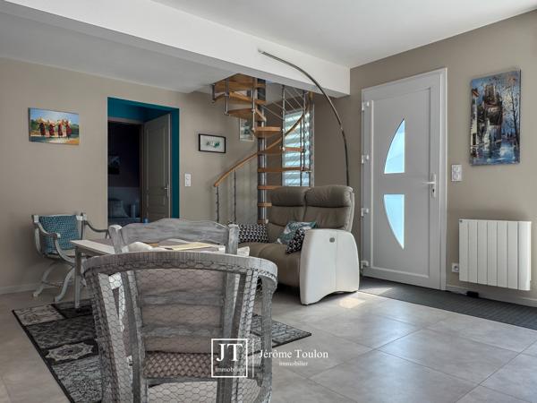 Maison
                                                                                                                                                                                                                                                                                                                        5 pièce(s)                                                                                                                                                                                                          3 chambre(s)                                                                                                                                                                                                          113  m²