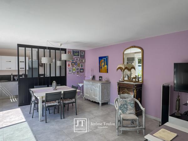 Maison
                                                                                                                                                                                                                                                                                                                        5 pièce(s)                                                                                                                                                                                                          3 chambre(s)                                                                                                                                                                                                          113  m²