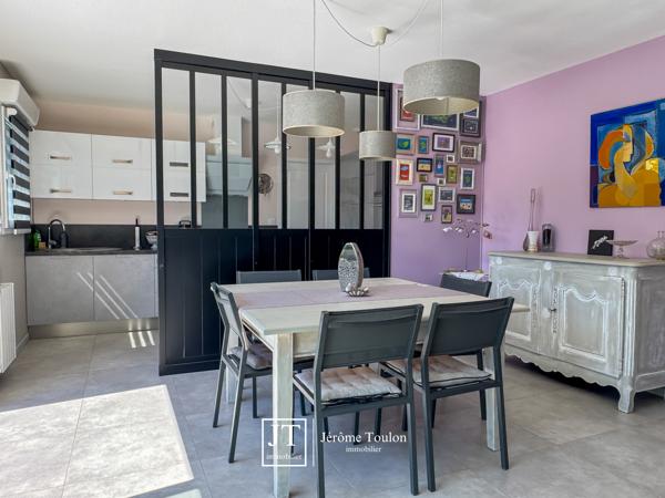 Maison
                                                                                                                                                                                                                                                                                                                        5 pièce(s)                                                                                                                                                                                                          3 chambre(s)                                                                                                                                                                                                          113  m²