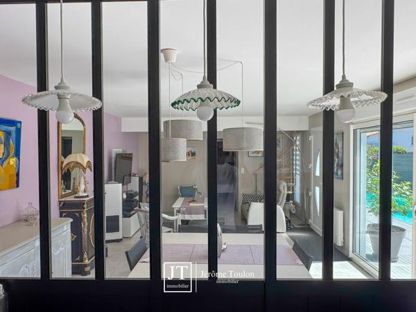 Maison
                                                                                                                                                                                                                                                                                                                        5 pièce(s)                                                                                                                                                                                                          3 chambre(s)                                                                                                                                                                                                          113  m²