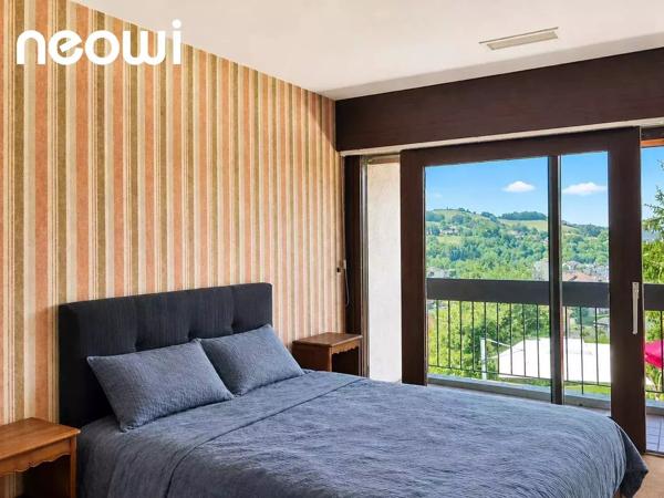 RARE - PERLE ARCHITECTURALE  avec vue UNIQUE sur AURILLAC