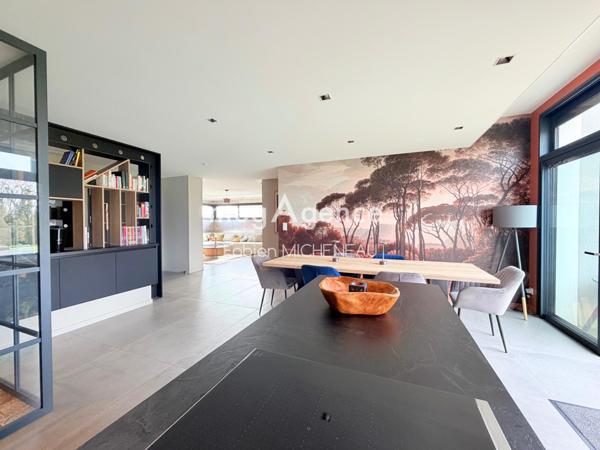 Maison à BEAUPREAU-EN-MAUGES, 49600 - 5 pièces 160m²