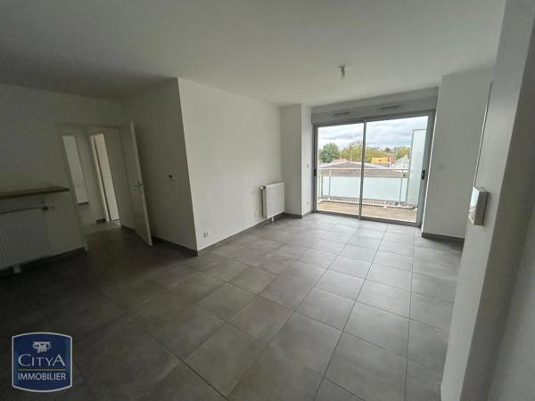 Appartement à louer 2 pièces 54.22m² Saint-Pryvé-Saint-Mesmin (45750)