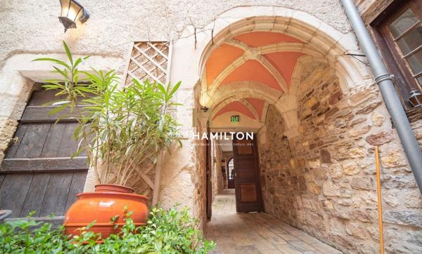 DEMEURE HISTORIQUE - HOTEL DU XIIIEME SIECLE Cordes sur ciel