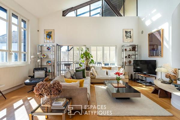 Ancienne manufacture de céramique réhabilitée en loft avec rooftop