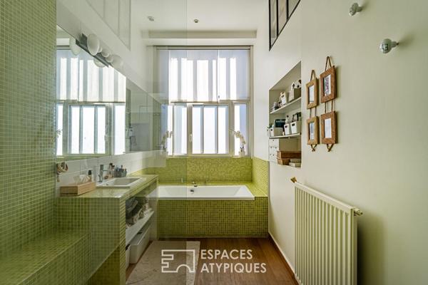 Ancienne manufacture de céramique réhabilitée en loft avec rooftop