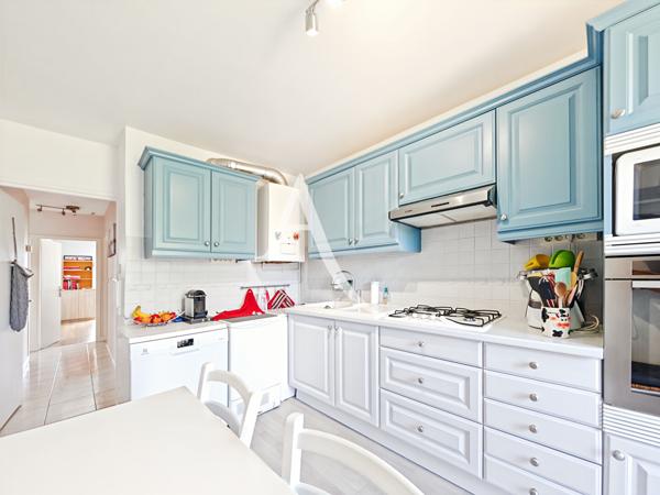 Appartement Bois D Arcy 4 pièces 81m2, 2 caves, 2 parkings