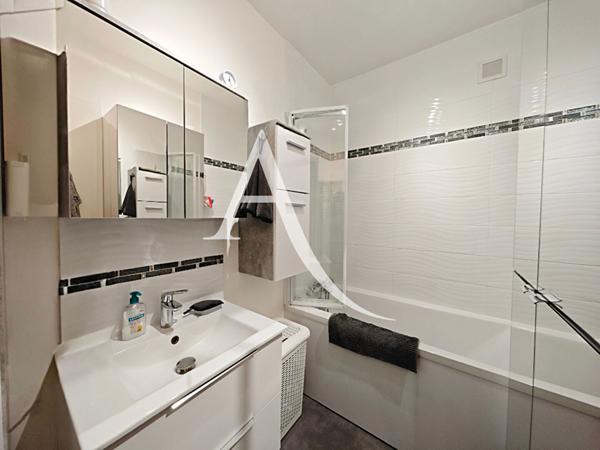 Appartement Bois D Arcy 4 pièces 81m2, 2 caves, 2 parkings