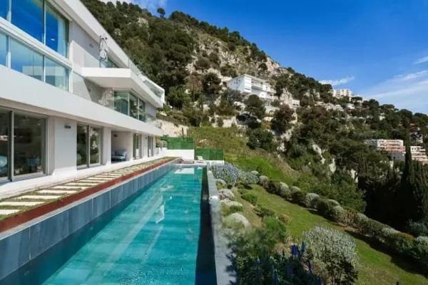 Villefranche-sur-Mer - Villa contemporaine d'architecte avec vue panoramique sur la baie et le Cap-Ferrat Villefranche sur mer