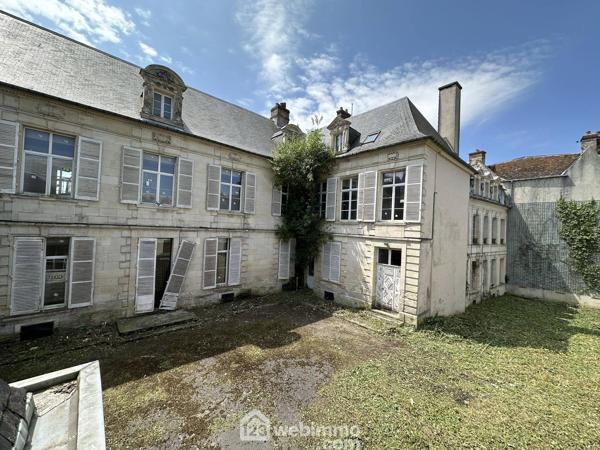 Maison 965 m² à Laon 02000