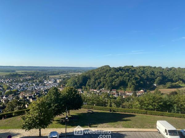 Maison 965 m² à Laon 02000