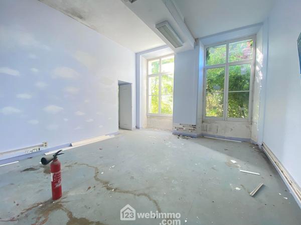 Maison 965 m² à Laon 02000