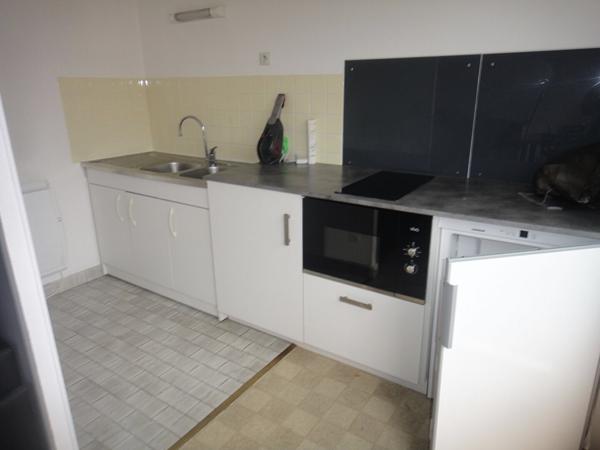 Bourg - Grand studio meublé 28 m2 avec parking