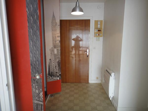 Bourg - Grand studio meublé 28 m2 avec parking