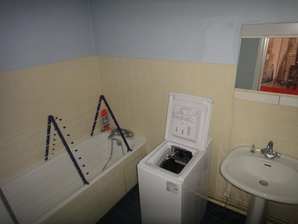 Bourg - Grand studio meublé 28 m2 avec parking