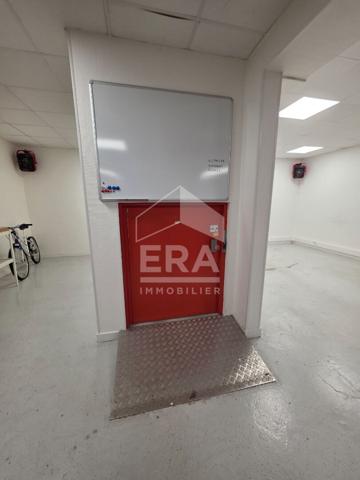 Local commercial Tours 335 m2