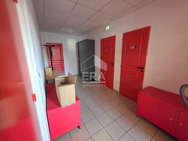 Local commercial Tours 335 m2
