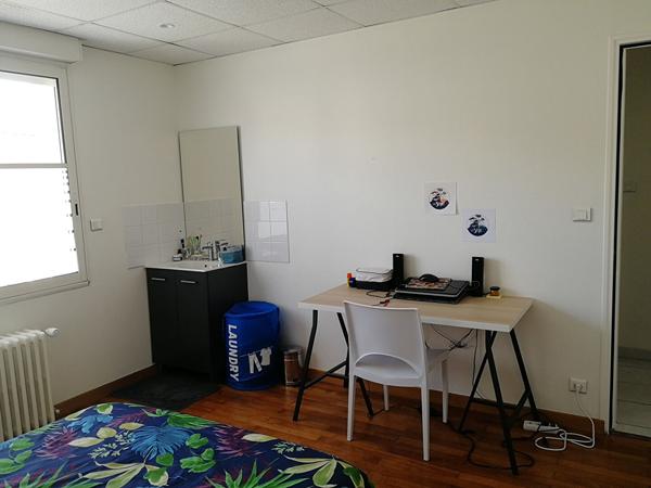 "Spécial investissement locatif" Immeuble mixte bureaux et Logements
