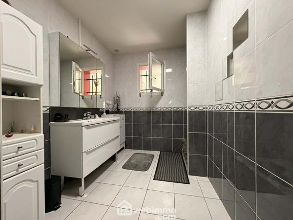 Maison 145 m² à Dangé-Saint-Romain 86220