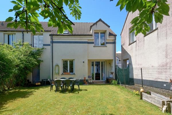 Maison 5 pièces, 4 chambres avec garage