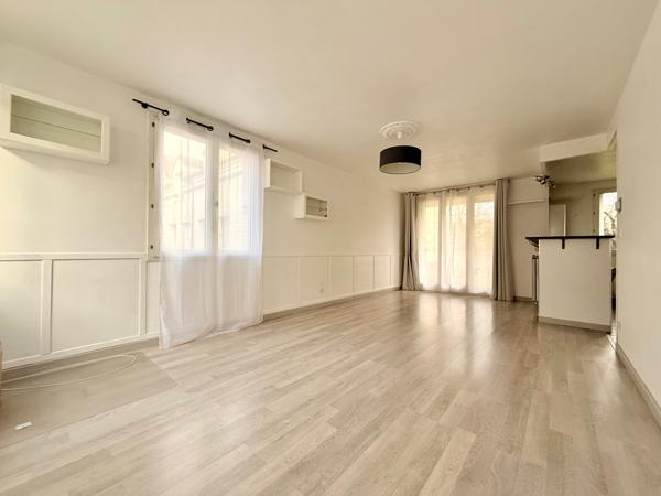 Maison 5 pièces, 4 chambres avec garage