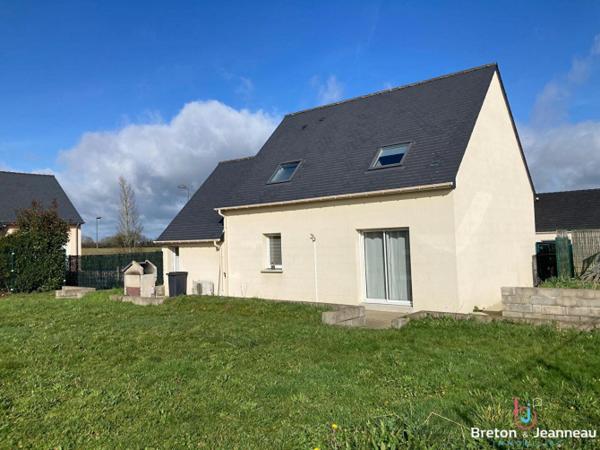 Maison récente à Meslay du Maine