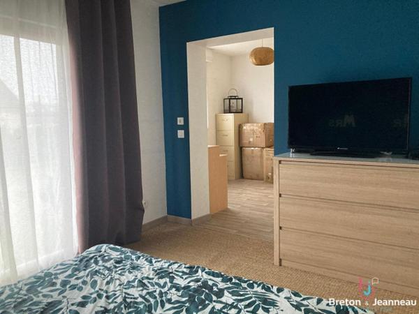 Maison récente à Meslay du Maine