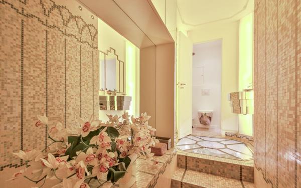 Appartement à louer    9 pièces • 380,20 m2 Paris 16