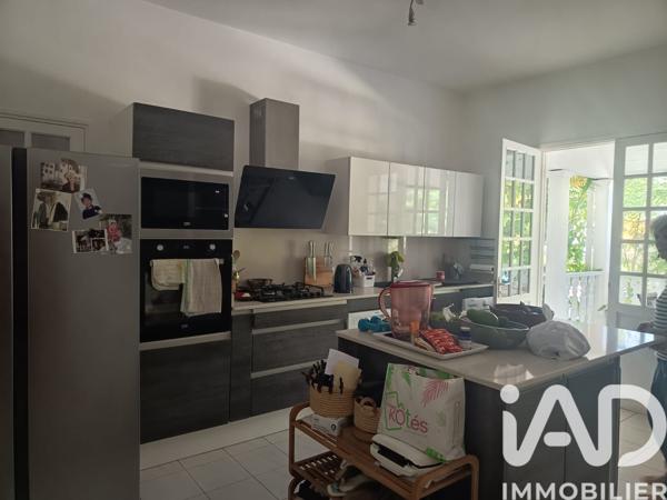 Maison à vendre 7 pièces 270 m² Saint-Pierre