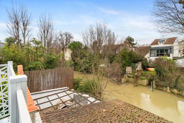 JOINVILLE-LE-PONT (94340) – MAISON 6 PIÈCES EN BORD DE MARNE– 173,68M2 CARREZ - TRÈS CALME – TRÈS LUMINEUX – JARDINS ET CUISINE D’ÉTÉ - BALCON – TERRASSE - GARAGE
