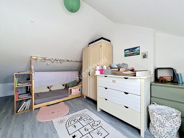 Maison à Nantes / en impasse / 4 chambres et bureau / jardin / garage / DPE en C